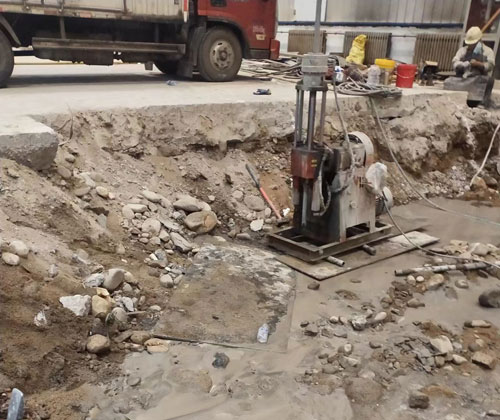 察哈尔右翼前公路下沉压浆